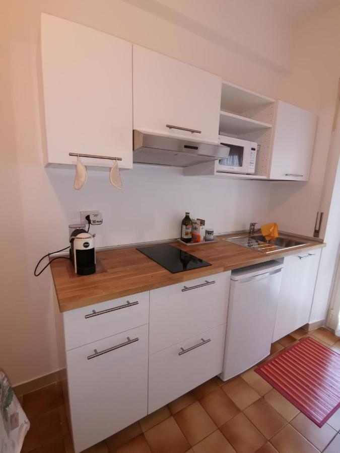 Vatican House Monti Di Creta Apartment Rom